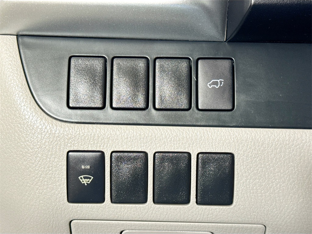 2014 Toyota Highlander LE Plus photo 35