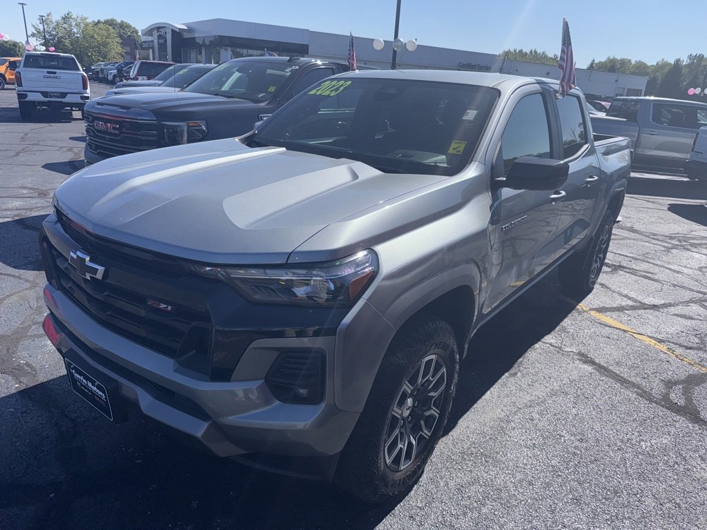 2023 Chevrolet Colorado Z71 photo 2