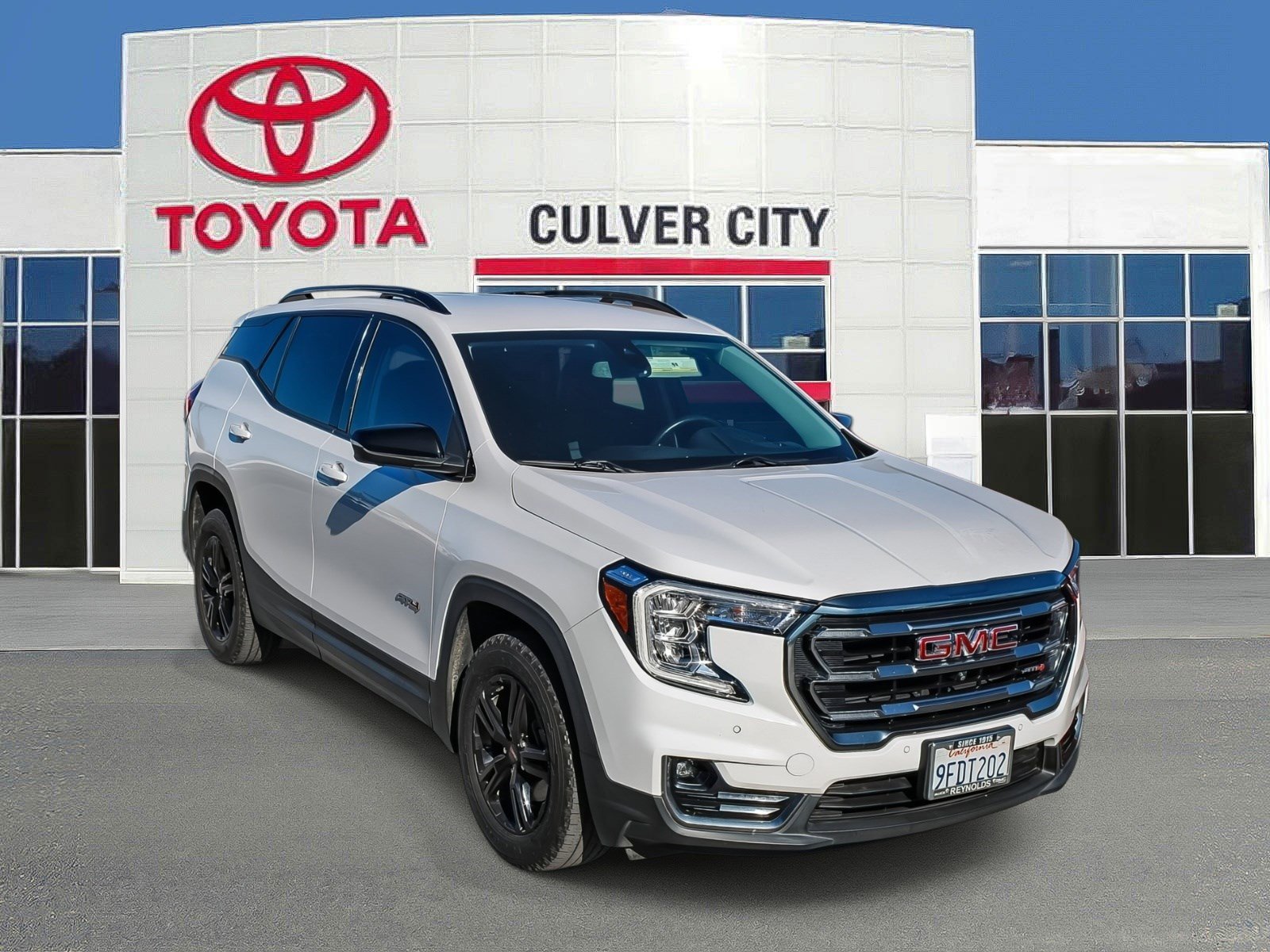 2022 GMC Terrain AT4's photo