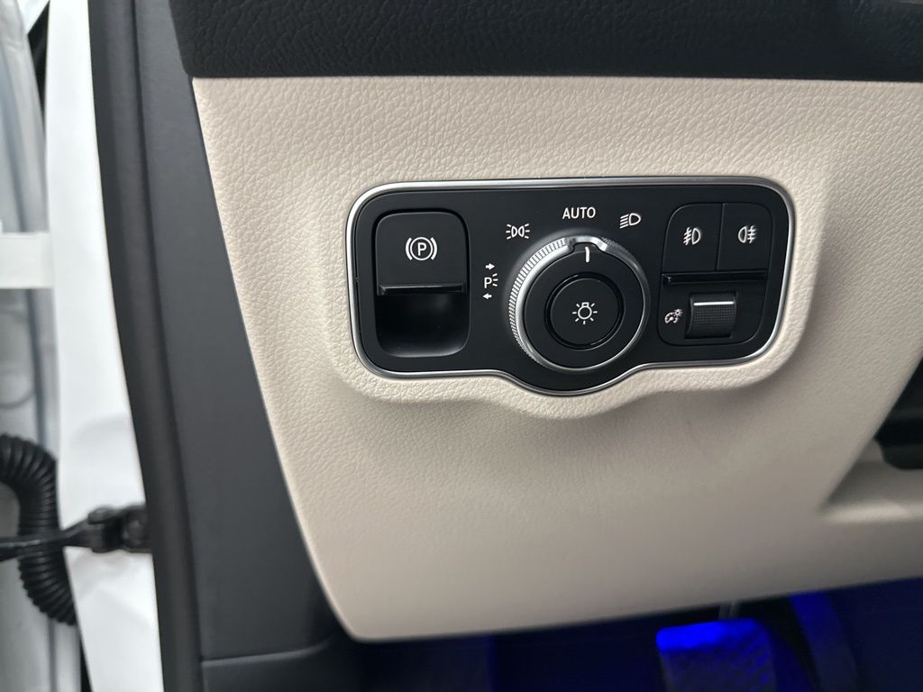 2026 Mercedes Benz GLB 250 4MATIC photo 15
