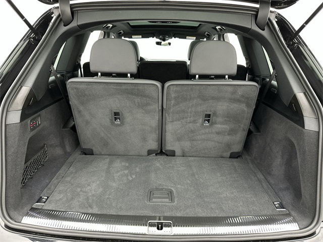 2025 Audi Q7 55 Premium photo 14