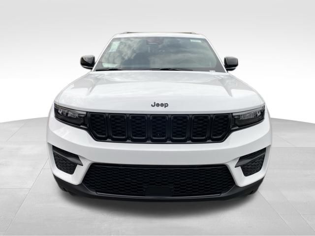 2025 Jeep Grand Cherokee Altitude X photo 2