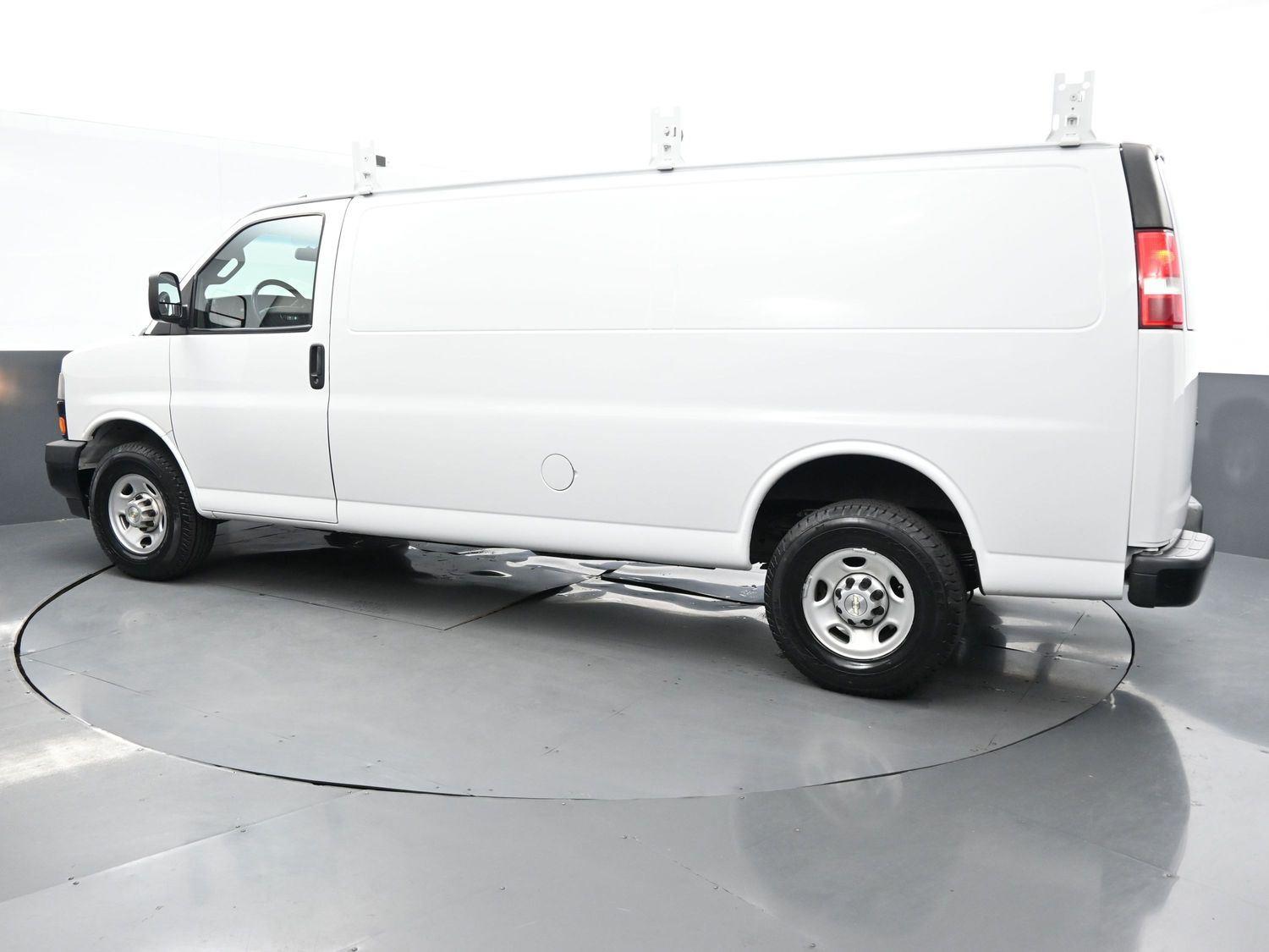 2021 Chevrolet Express Cargo 2500 photo 3