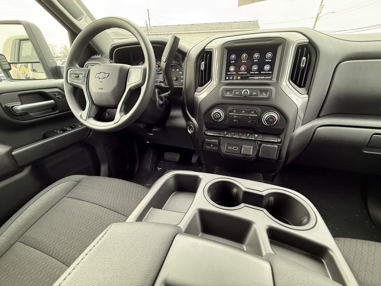 2026 Chevrolet Silverado 2500HD Custom photo 3