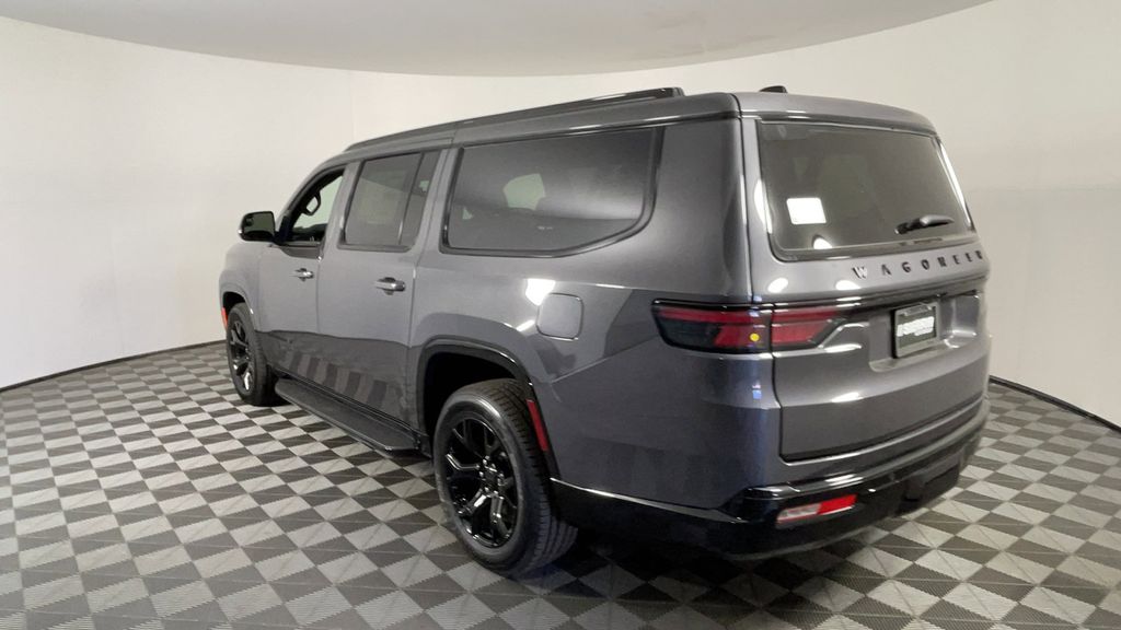 2025 Jeep Wagoneer Series II Carbide photo 4