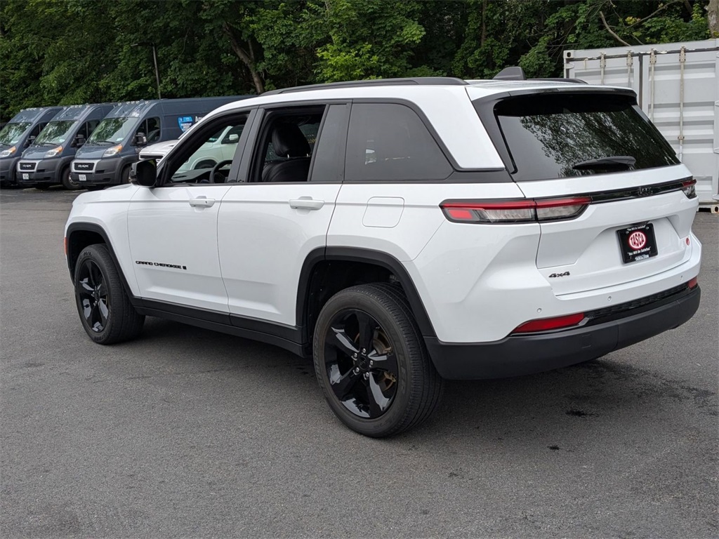2023 Jeep Grand Cherokee Altitude photo 4