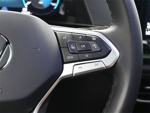 2024 Volkswagen Atlas Cross Sport SEL Premium R-Line photo 22