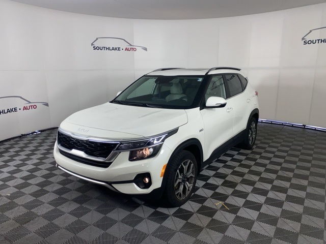 2023 Kia Seltos EX photo 2