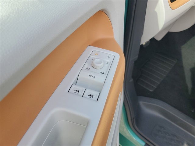 2025 Volkswagen ID. Buzz photo 21