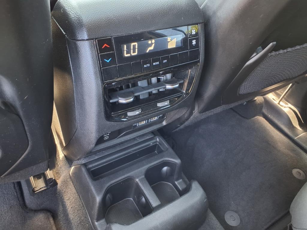2022 Jeep Grand Cherokee Laredo photo 24