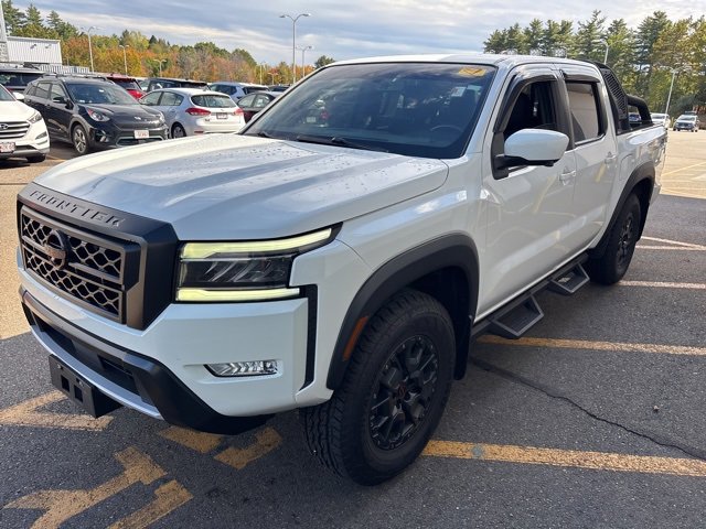 2023 Nissan Frontier PRO-4X photo 3