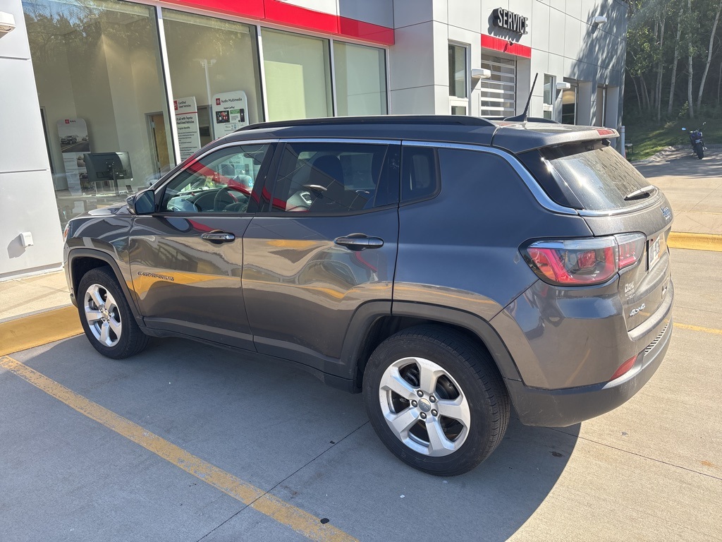 2019 Jeep Compass Latitude photo 3