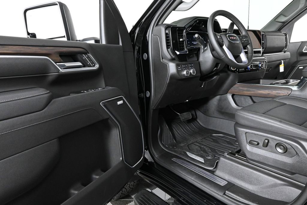 2025 Gmc Sierra 2500 HD SLT photo 7