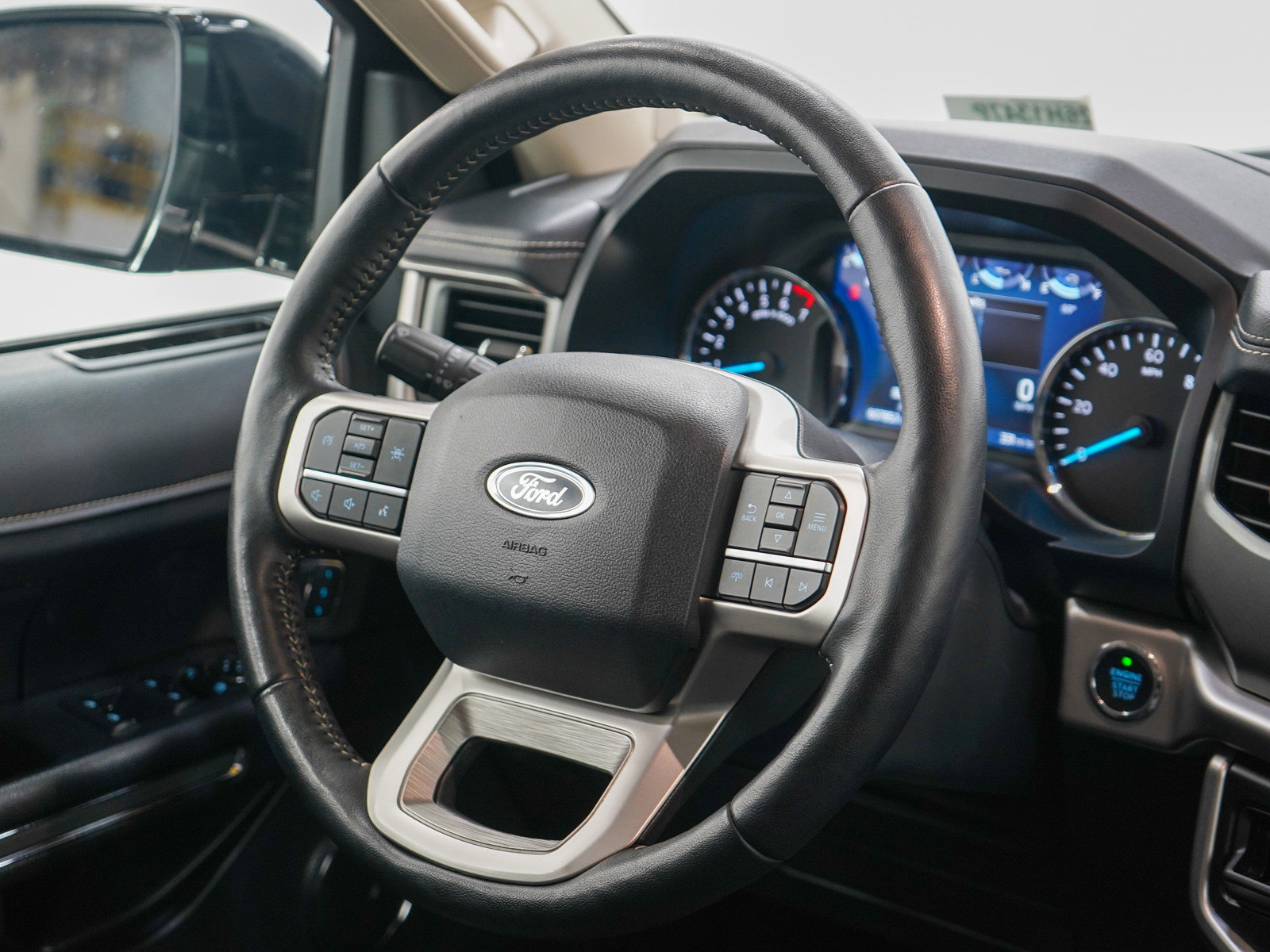 2024 Ford Expedition MAX XLT photo 13