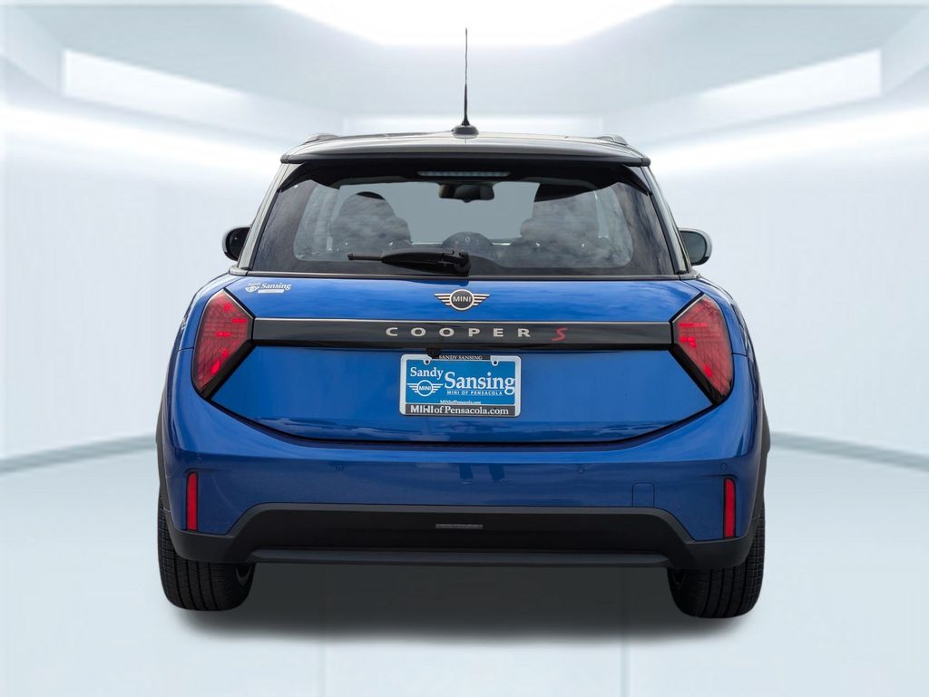 2025 Mini Cooper 2 Door Hardtop Signature photo 4
