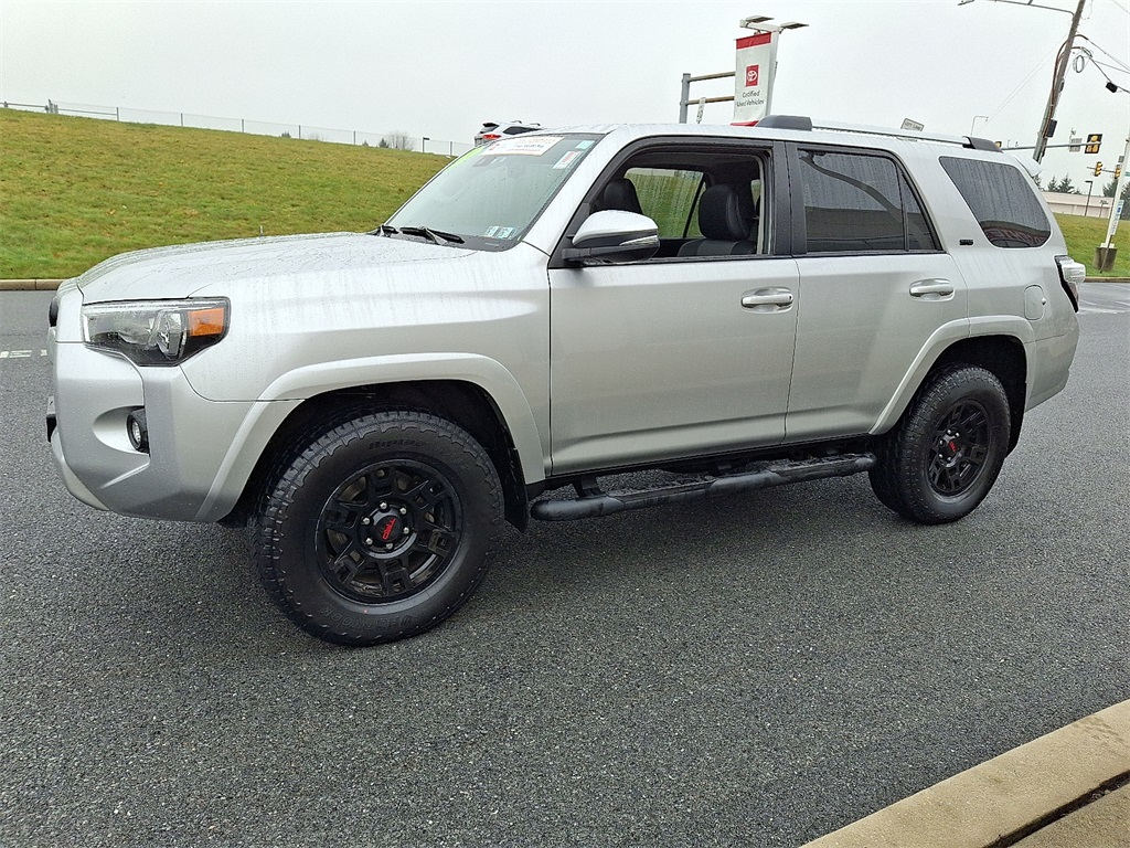 2021 Toyota 4Runner SR5 Premium photo 4