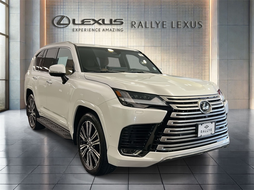 2025 Lexus LX Luxury's photo