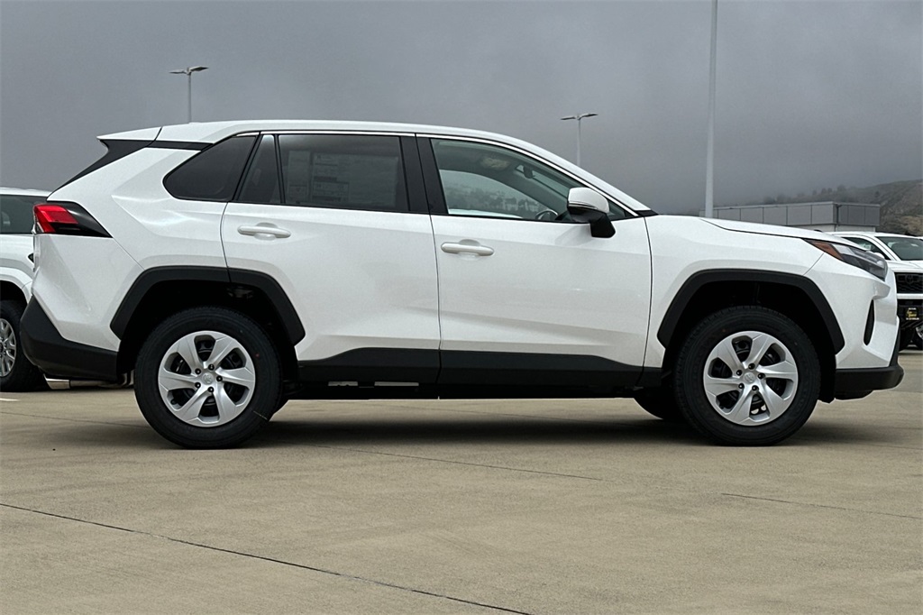 2025 Toyota RAV4 LE photo 2