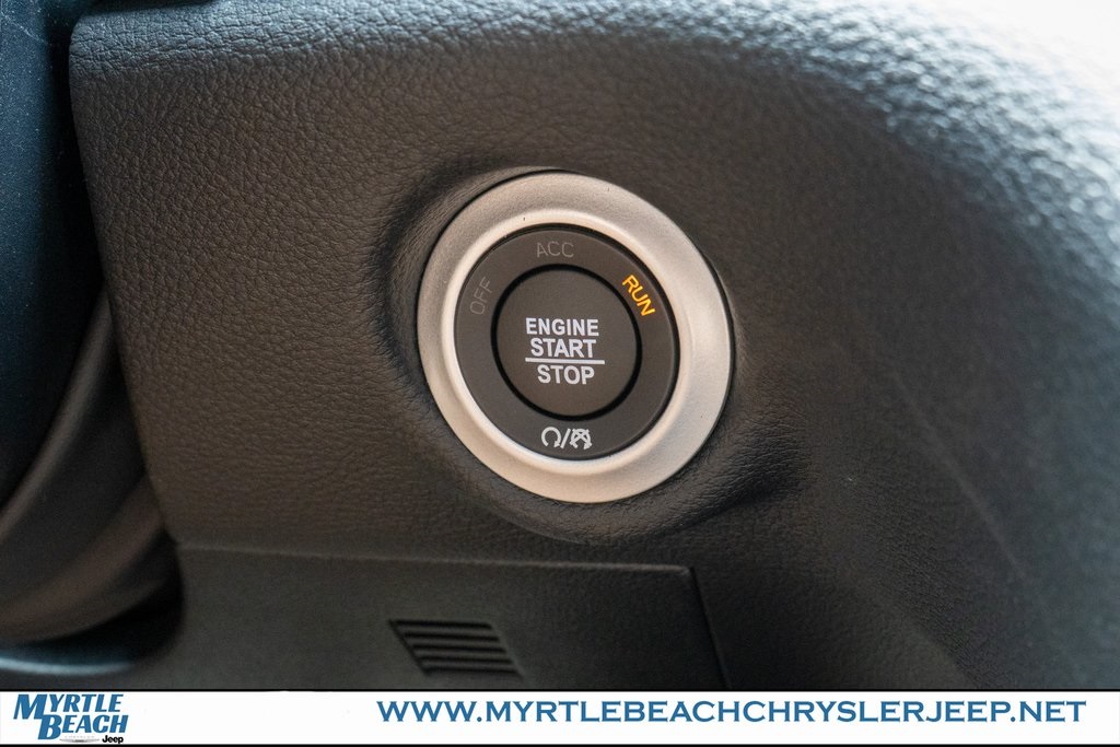2026 Chrysler Pacifica photo 27