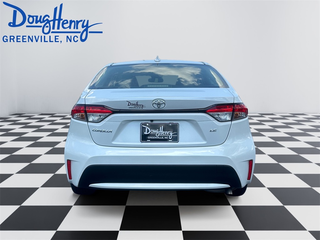 2022 Toyota Corolla LE photo 4
