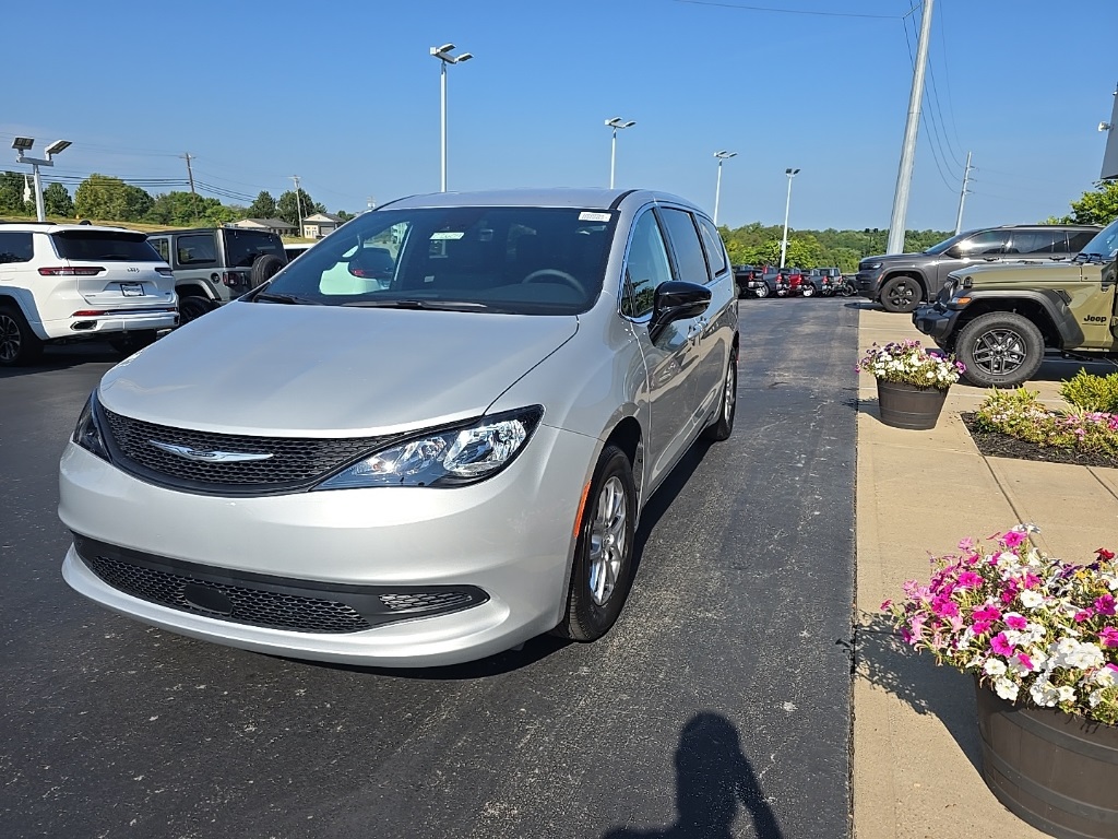 2026 Chrysler Voyager LX photo 2
