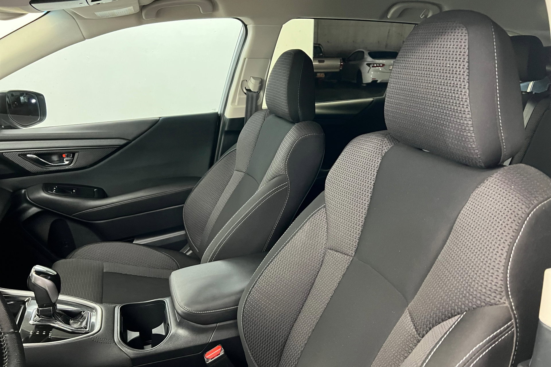 2020 Subaru Outback Premium photo 16