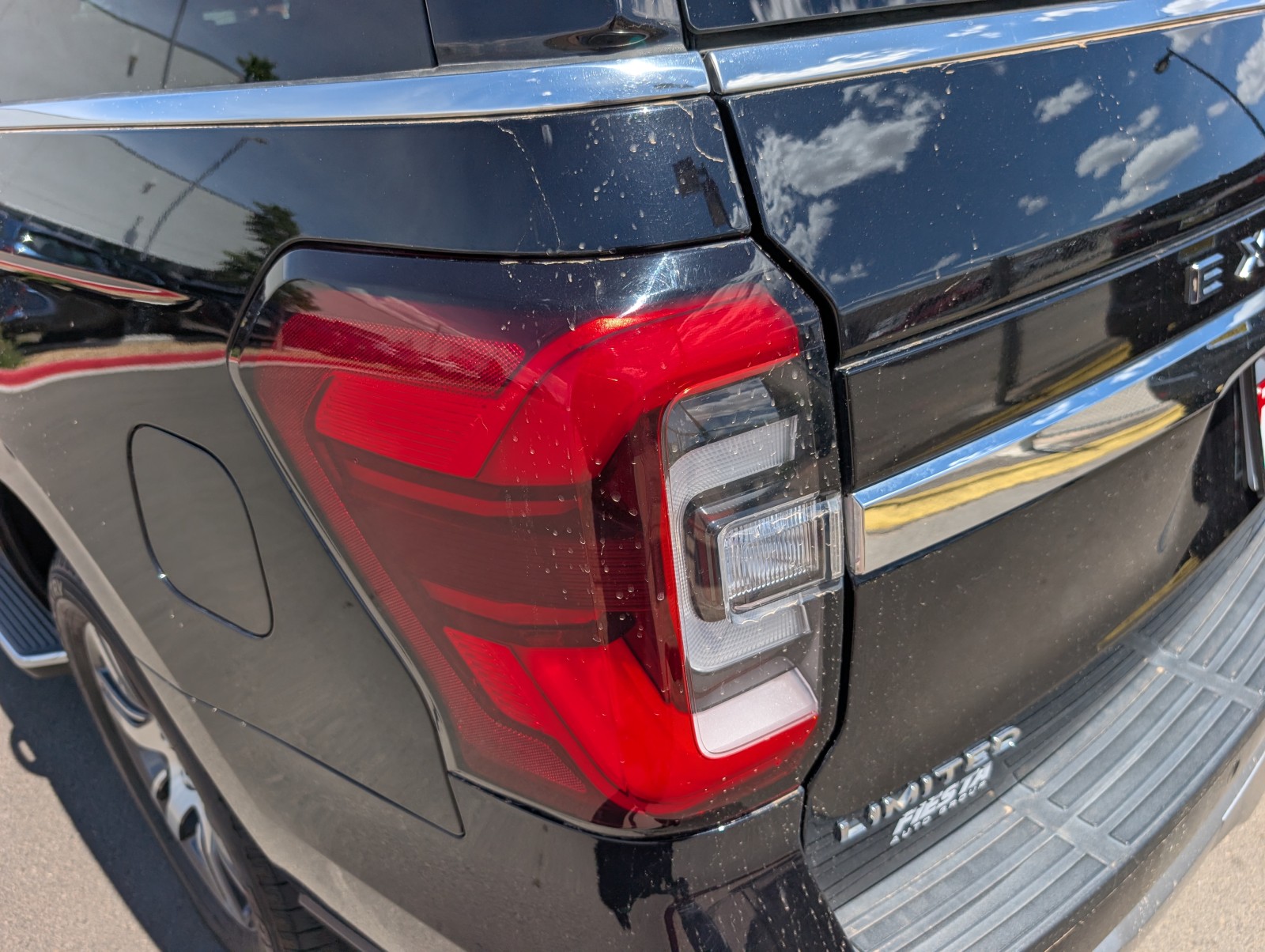 Used 2023 BLACK Ford Limited image 36