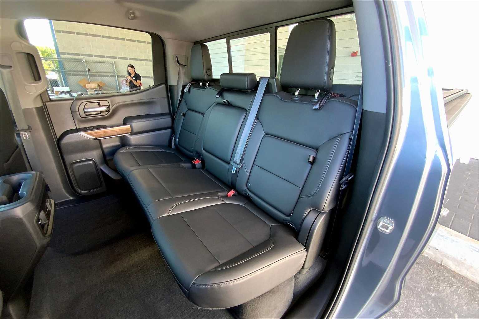 2019 Chevrolet Silverado 1500 LT Trail Boss photo 19
