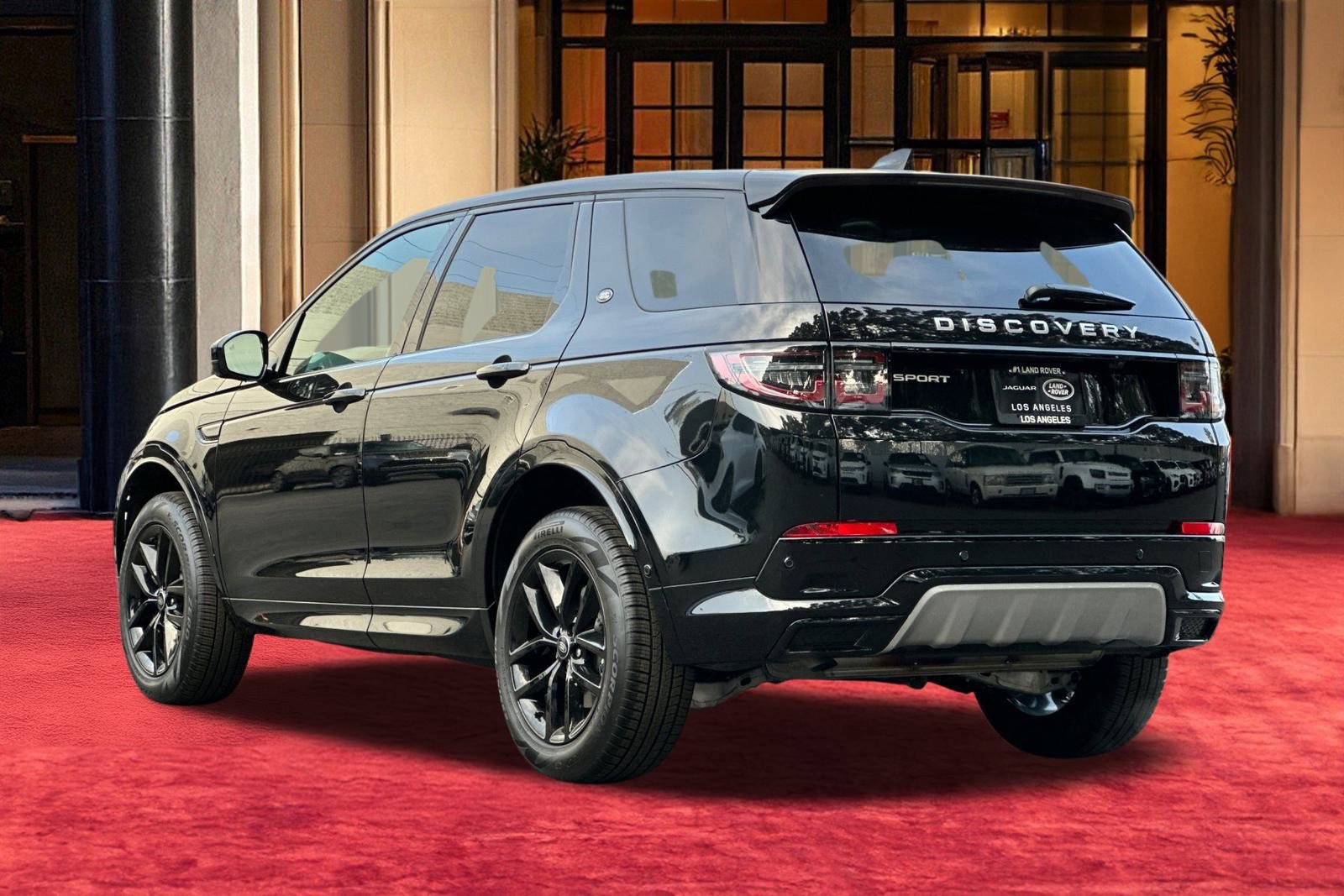 2024 Land Rover Discovery Sport S photo 3