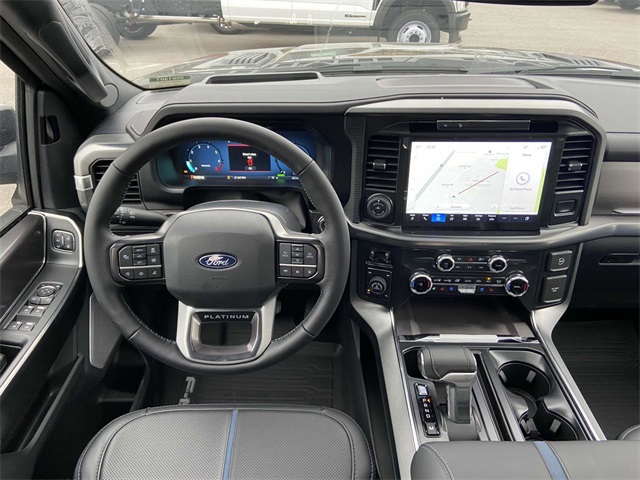 2025 Ford F-150 Platinum photo 10
