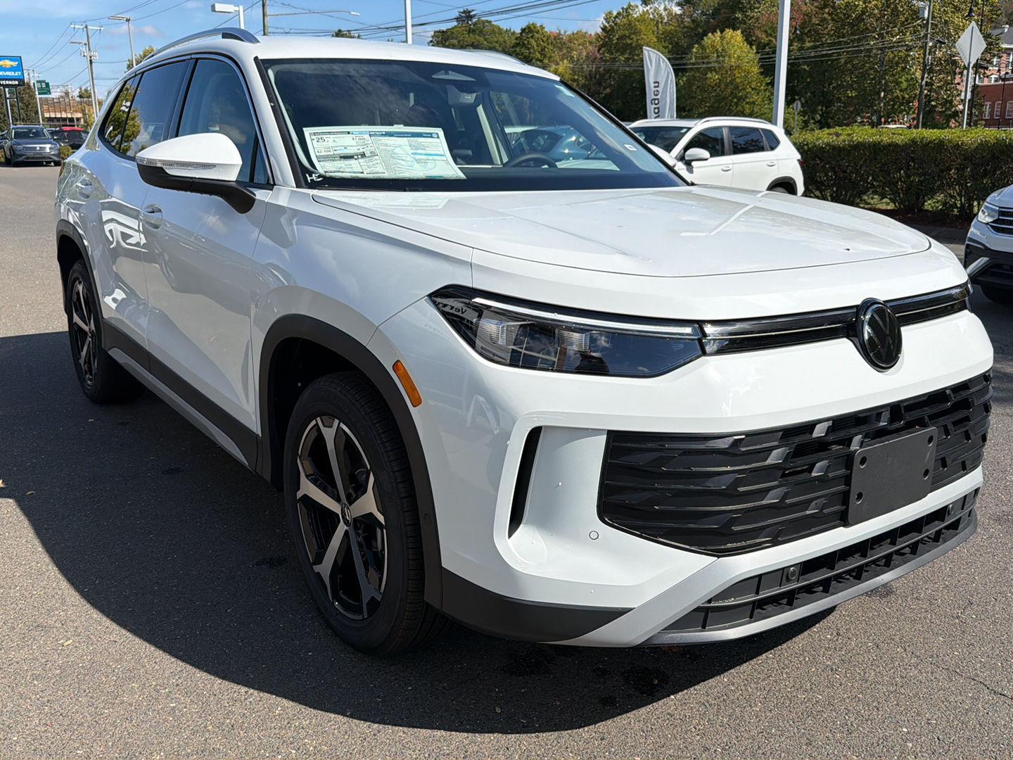 2025 Volkswagen Tiguan SE photo 5