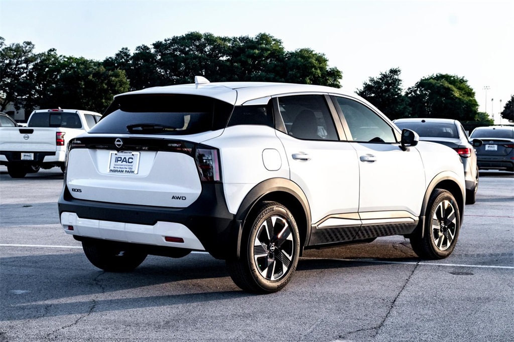 2025 Nissan Kicks SV photo 4