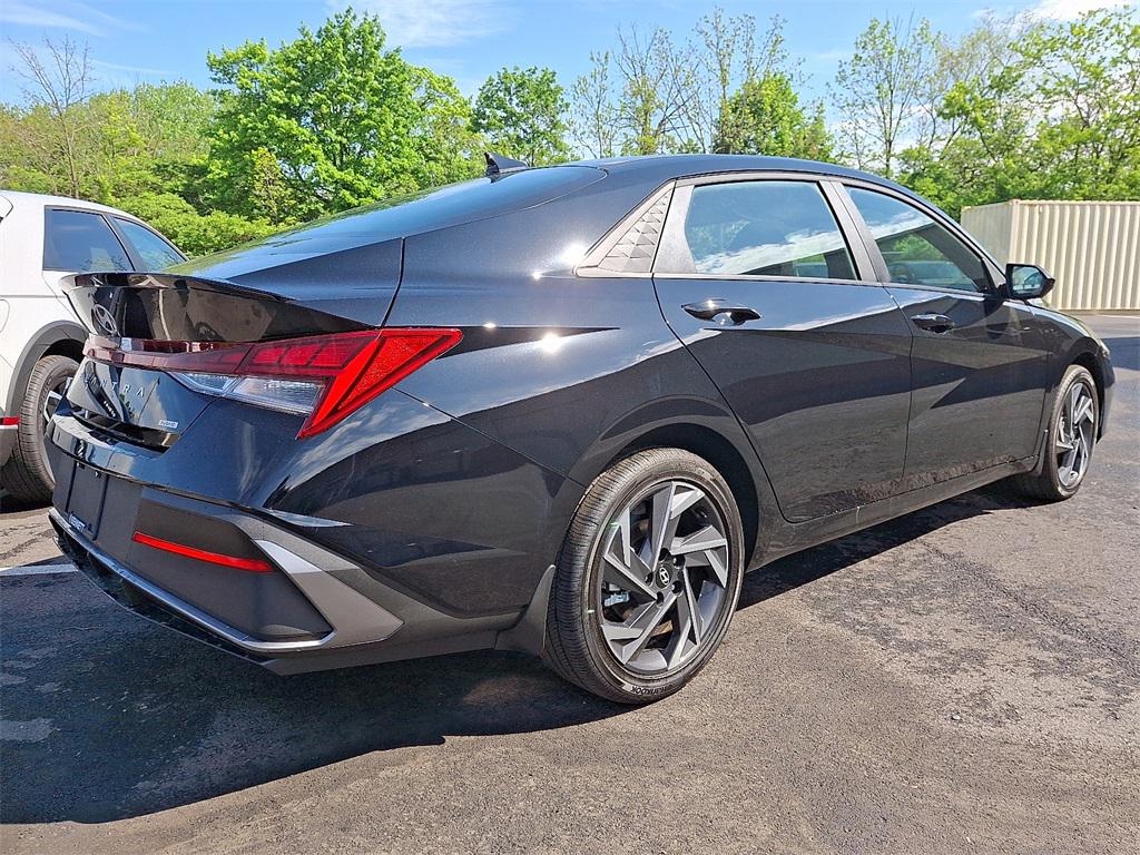 2025 Hyundai Elantra Hybrid SEL Sport photo 4