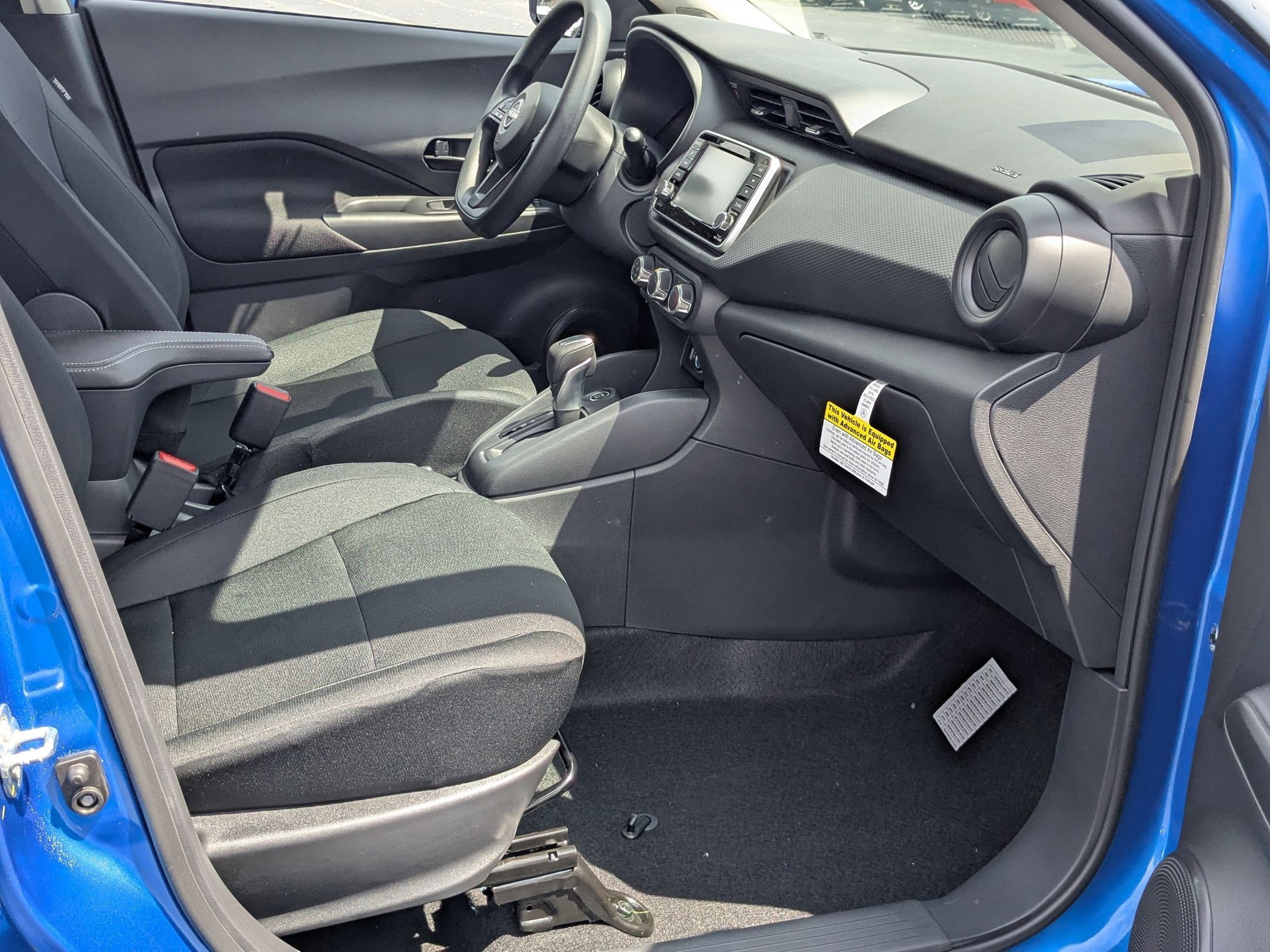 2025 Nissan Kicks Play S photo 21