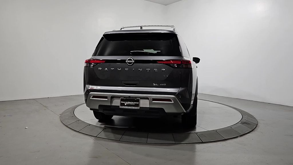 2023 Nissan Pathfinder SL photo 3