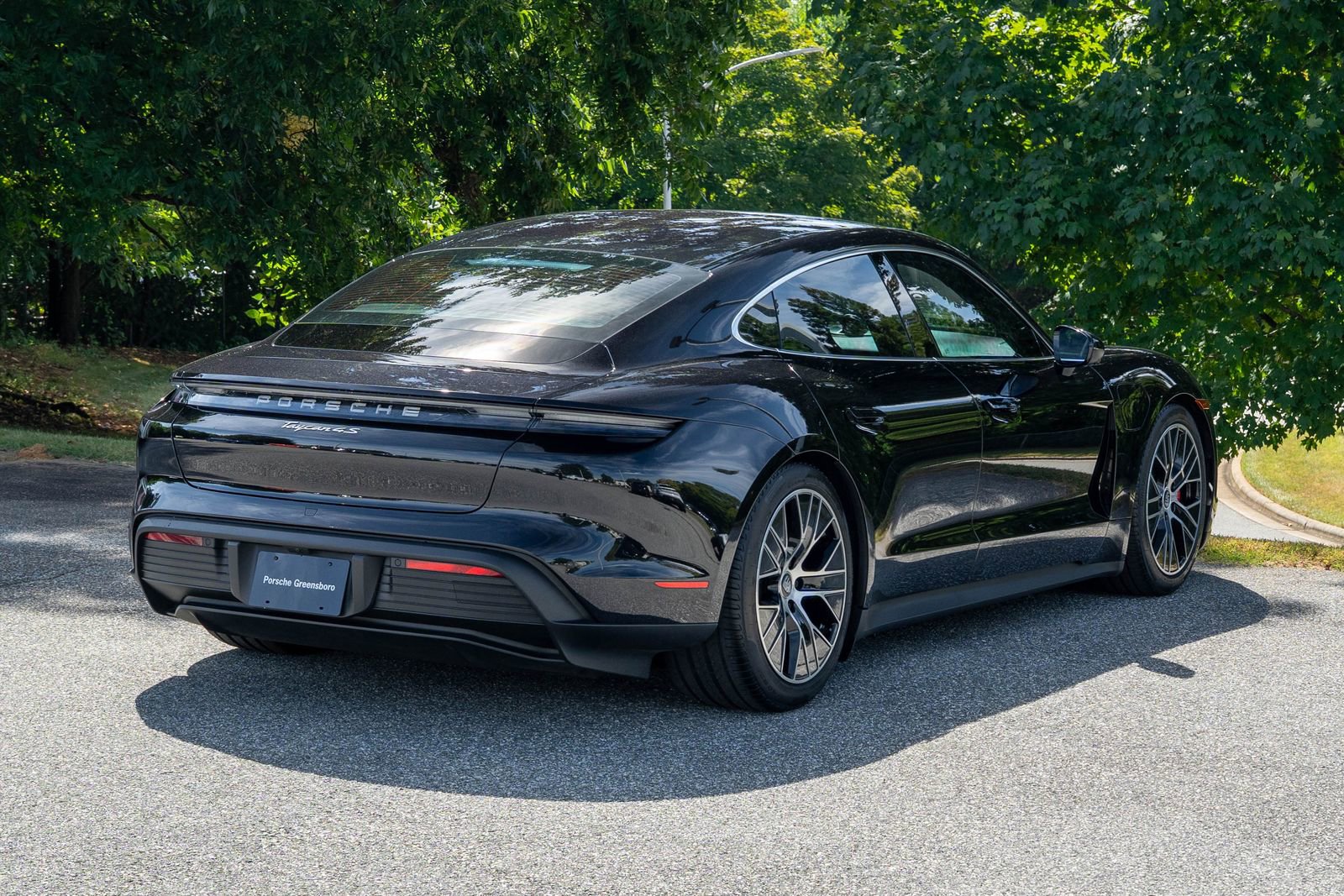 2024 Porsche Taycan 4S photo 7