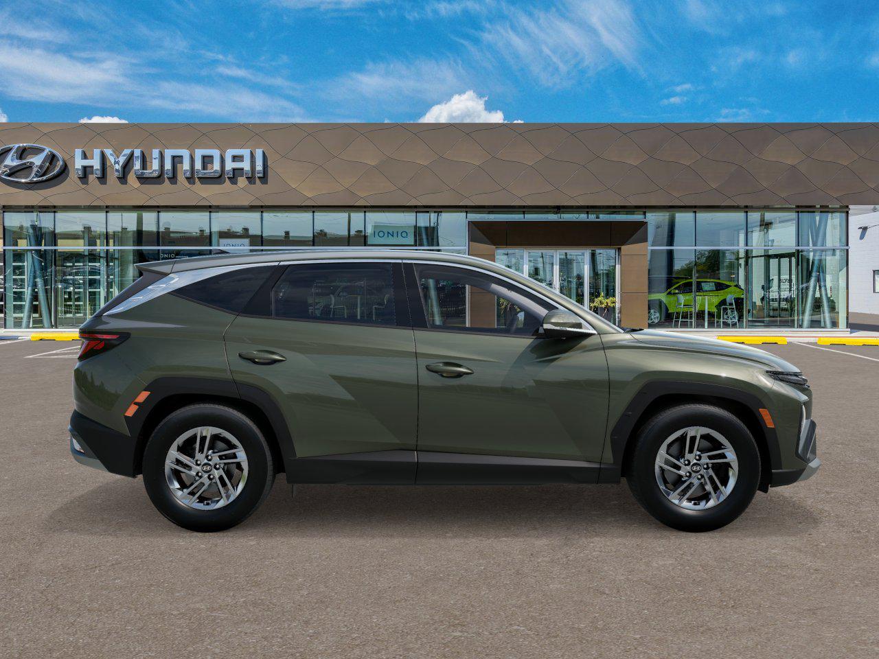 2026 Hyundai Tucson SE photo 6