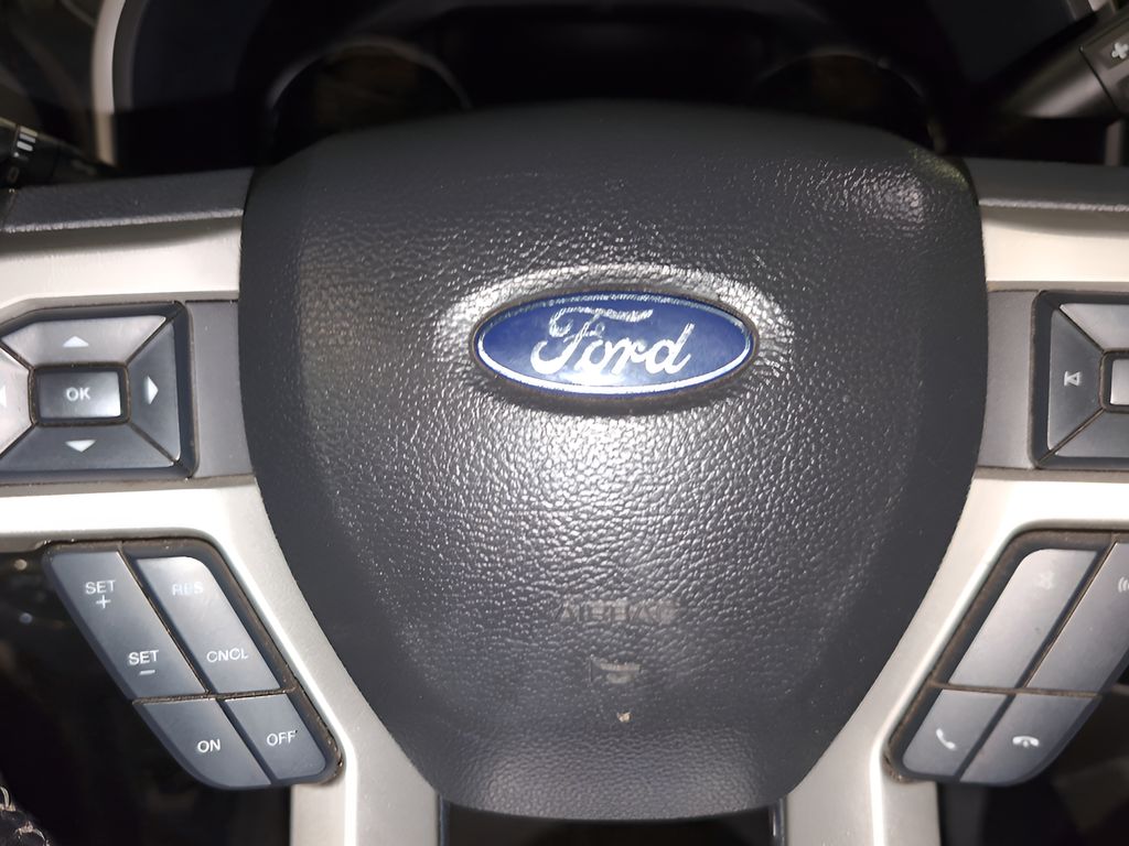 2022 Ford F-250 Lariat photo 19