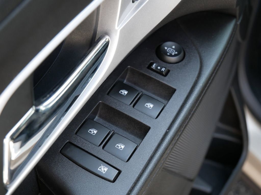 2016 Chevrolet Equinox LS photo 16