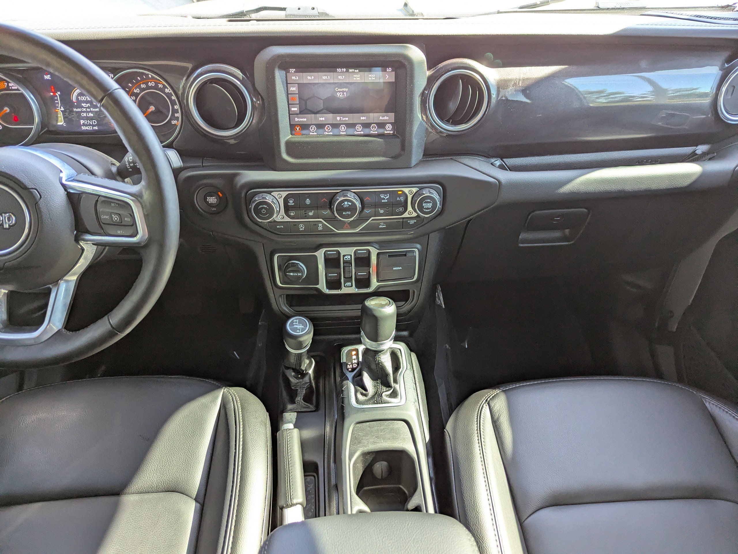 2021 Jeep Wrangler Unlimited Sahara Altitude photo 18