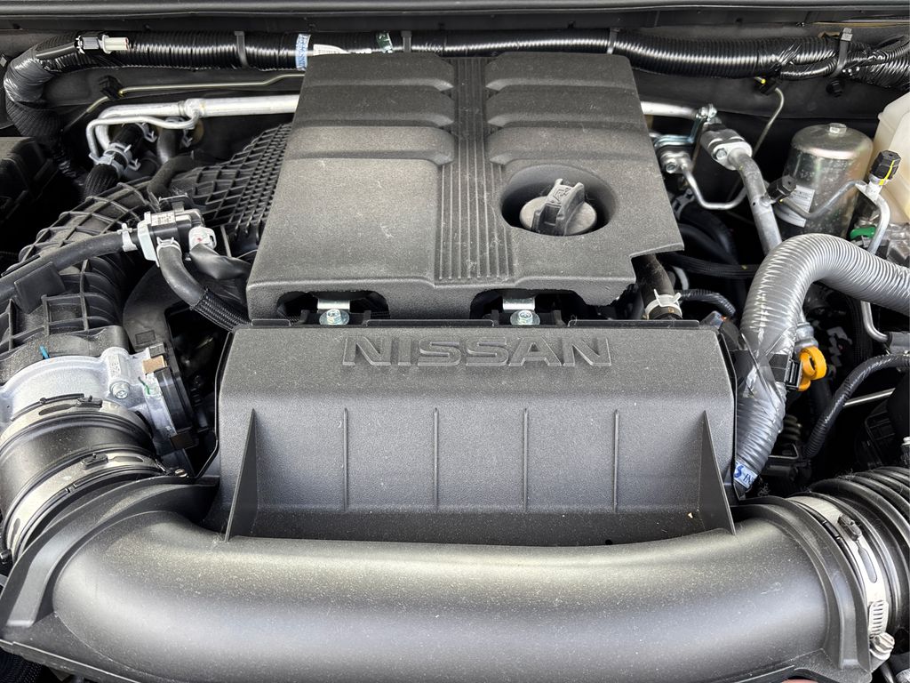 2025 Nissan Frontier PRO-4X photo 11