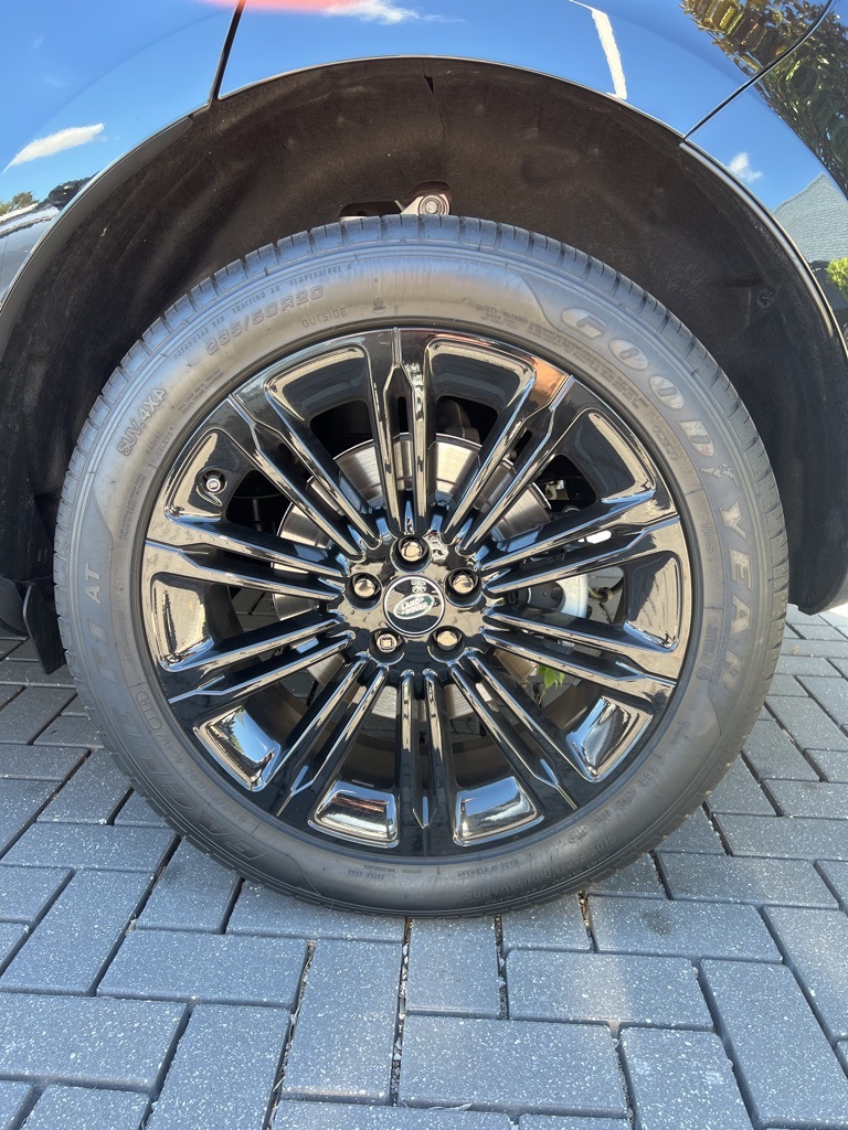 2024 Land Rover Range Rover Evoque S photo 4