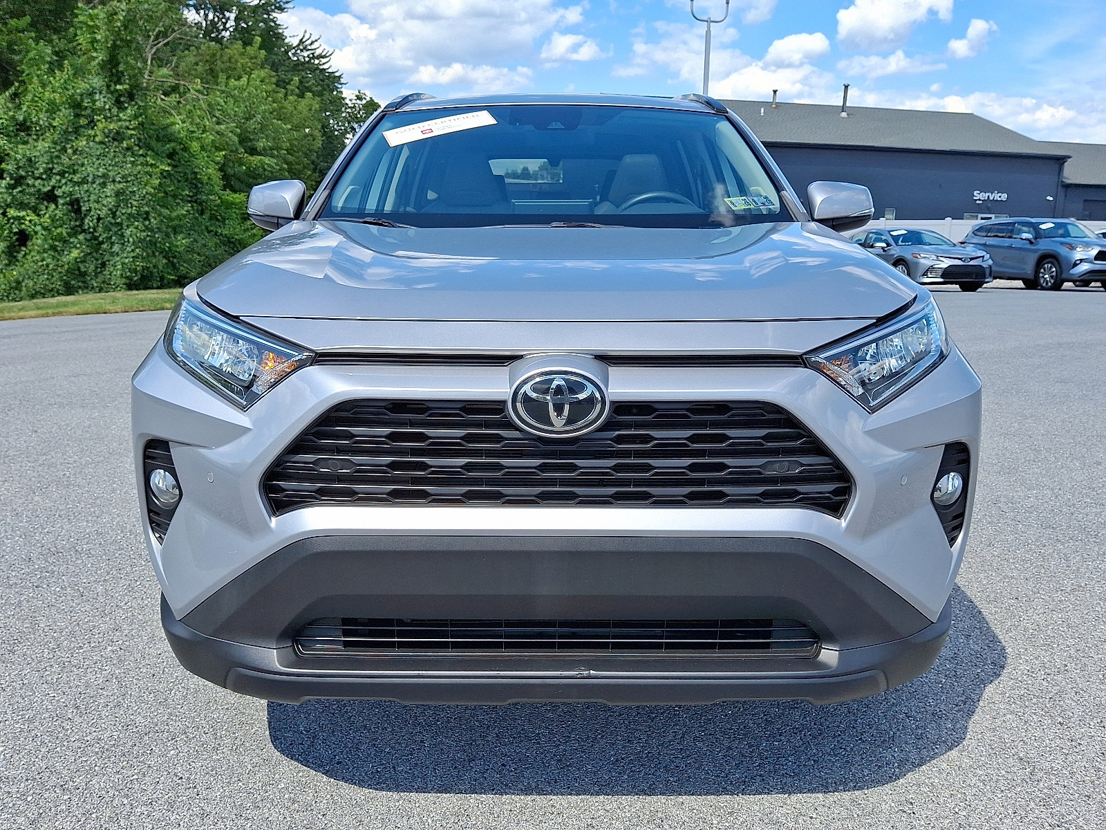 2021 Toyota RAV4 XLE Premium photo 2