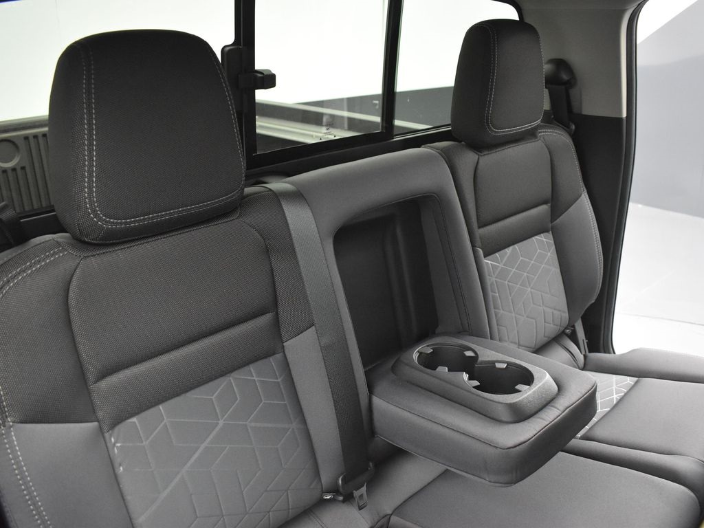 2025 Nissan Frontier SV photo 16