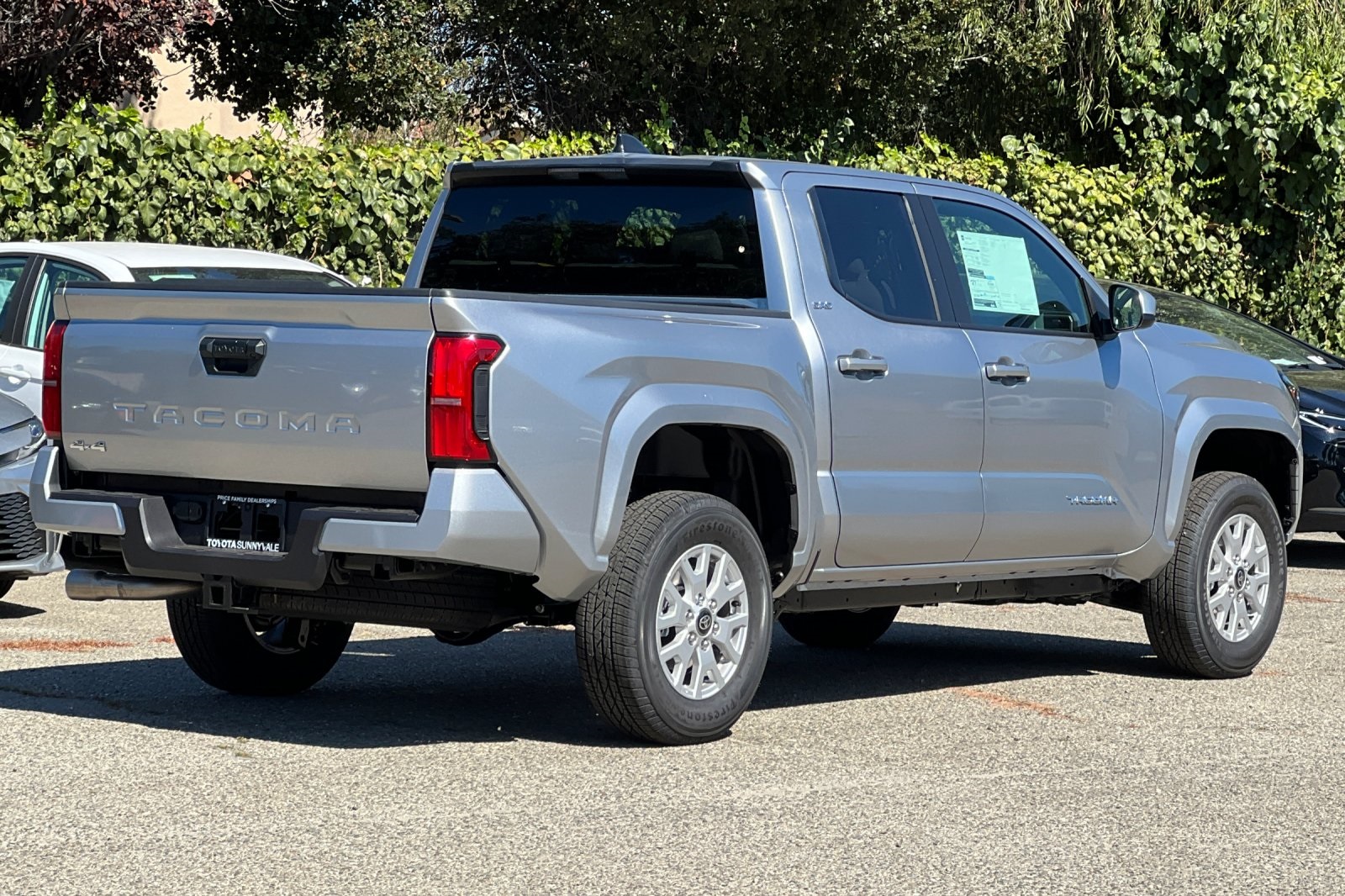 2025 Toyota Tacoma SR5 4x4 Double Cab photo 3