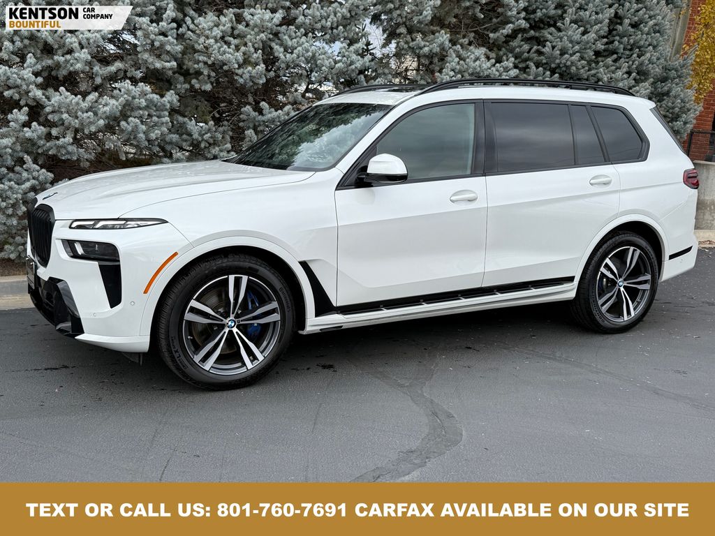 2026 BMW X7 40i's photo
