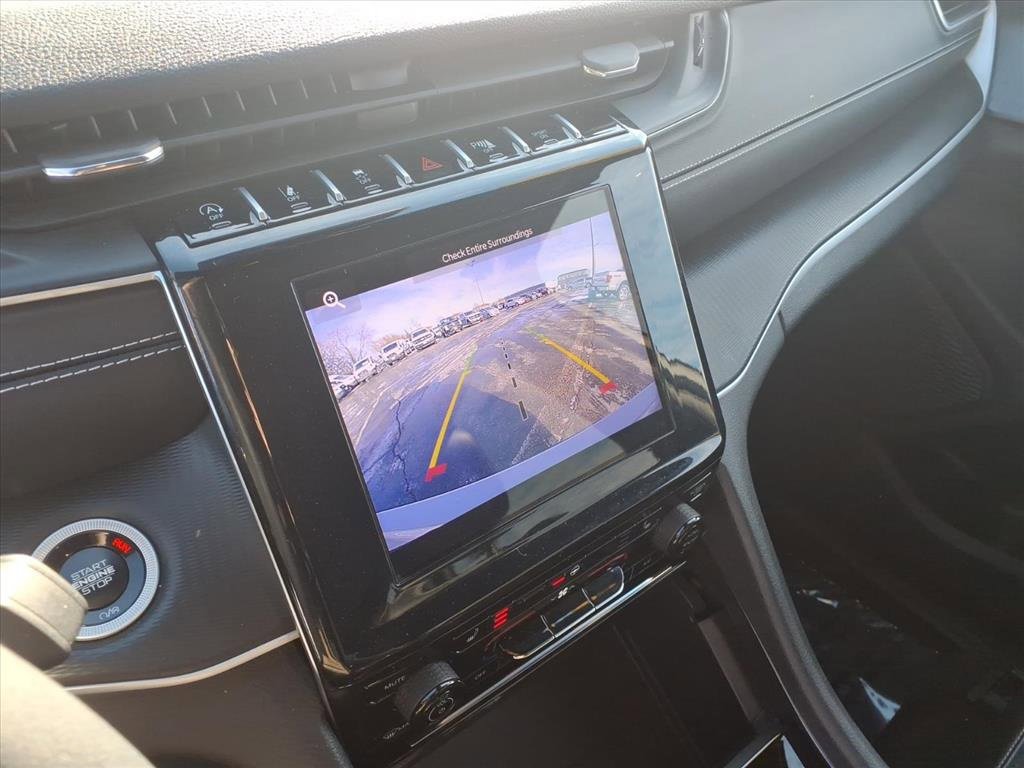 2025 JEEP GRAND CHEROKEE L - Image 11