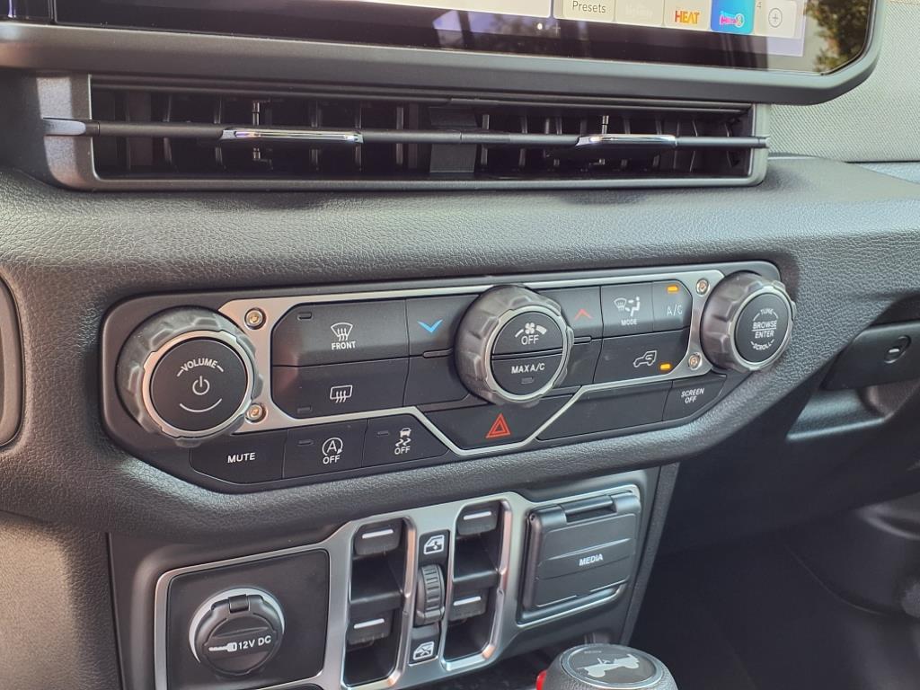 2025 Jeep Wrangler Sport S photo 9
