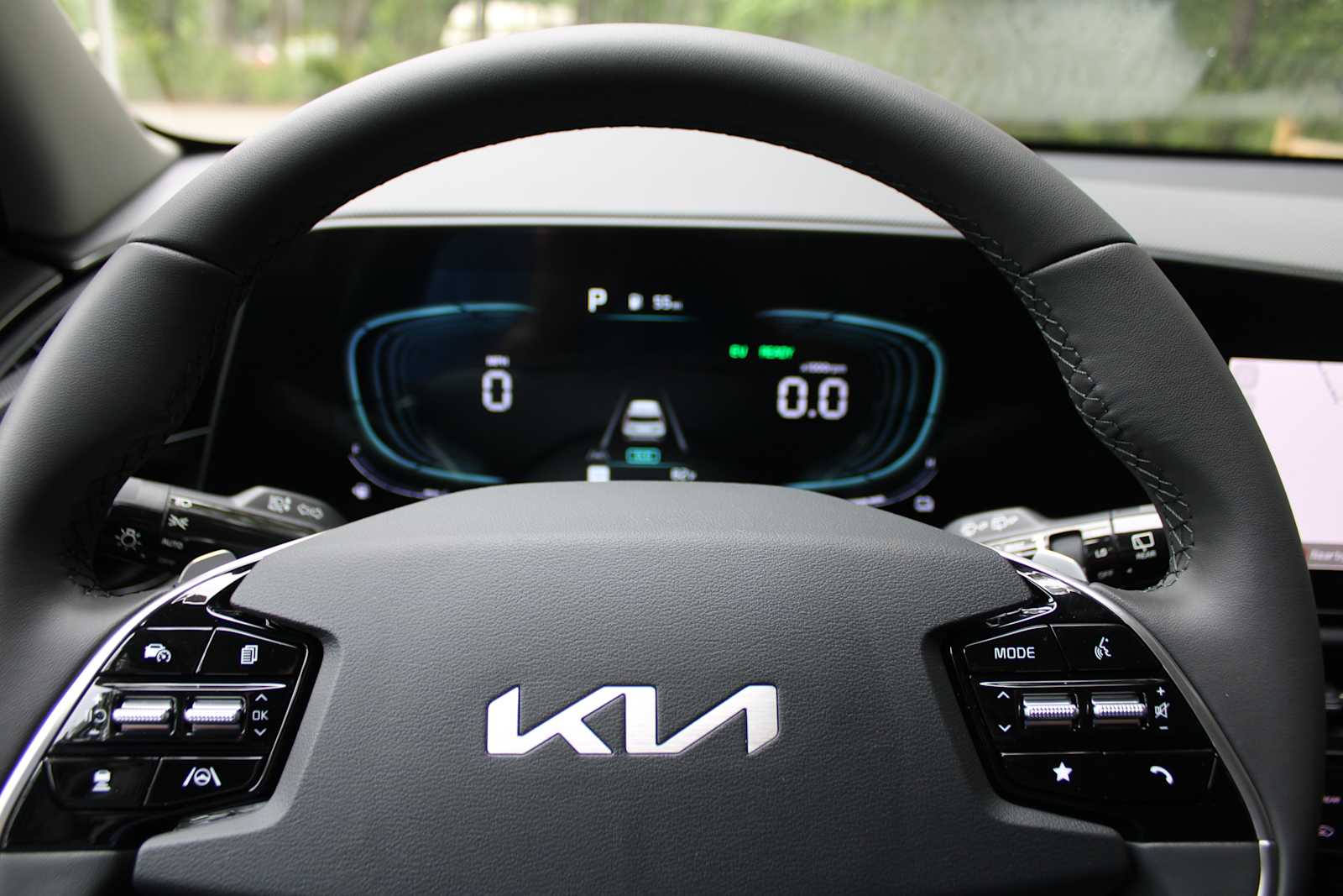 2025 Kia Niro EX photo 24