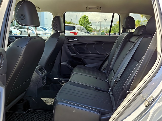 2024 Volkswagen Tiguan SE Wolfsburg Edition photo 5